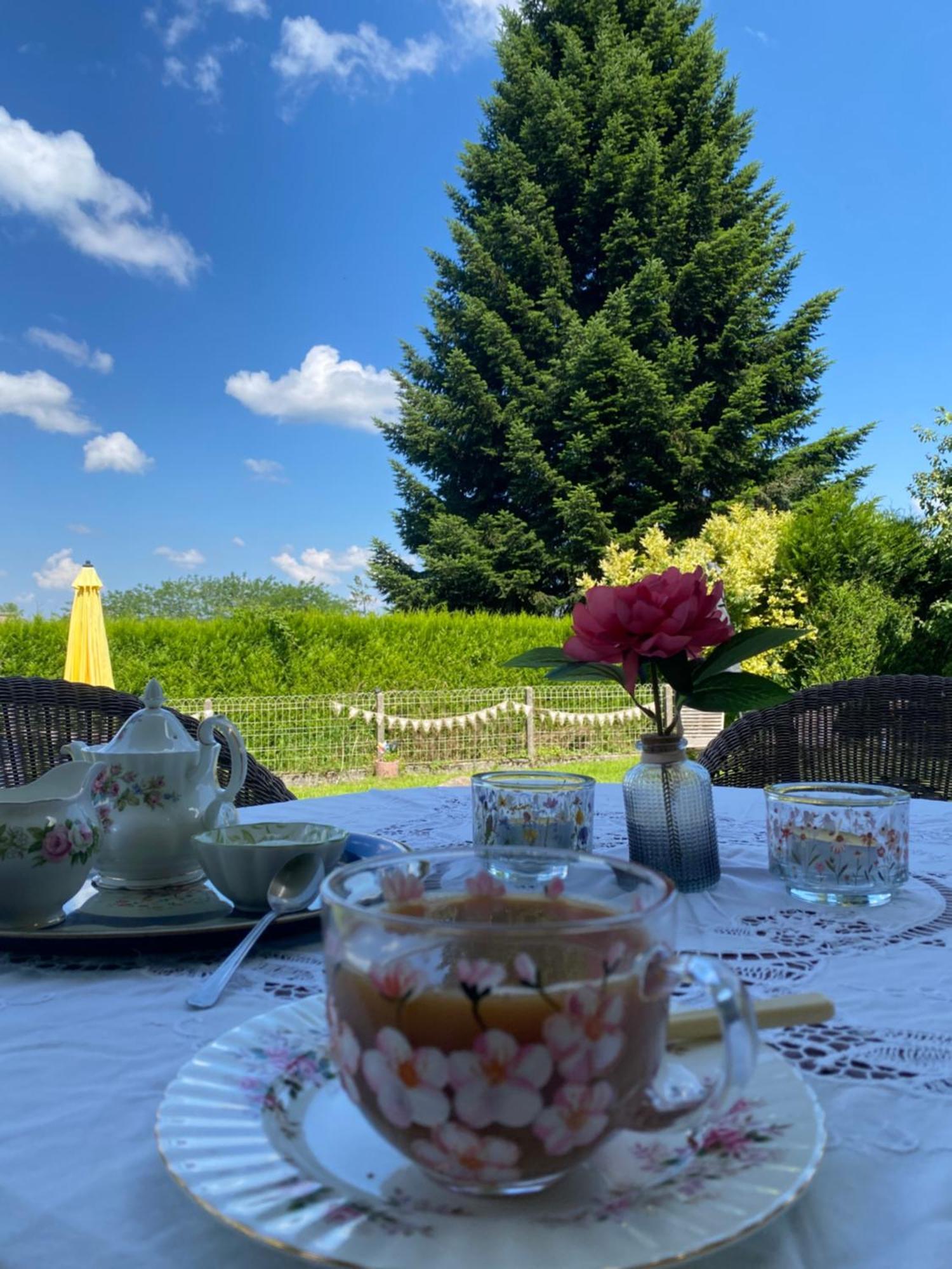 Maison Blanche De Hudson Cussac  Exterior photo